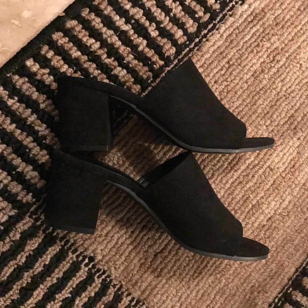 BRAND NEW! Suede Black Block Heel Slip Ons